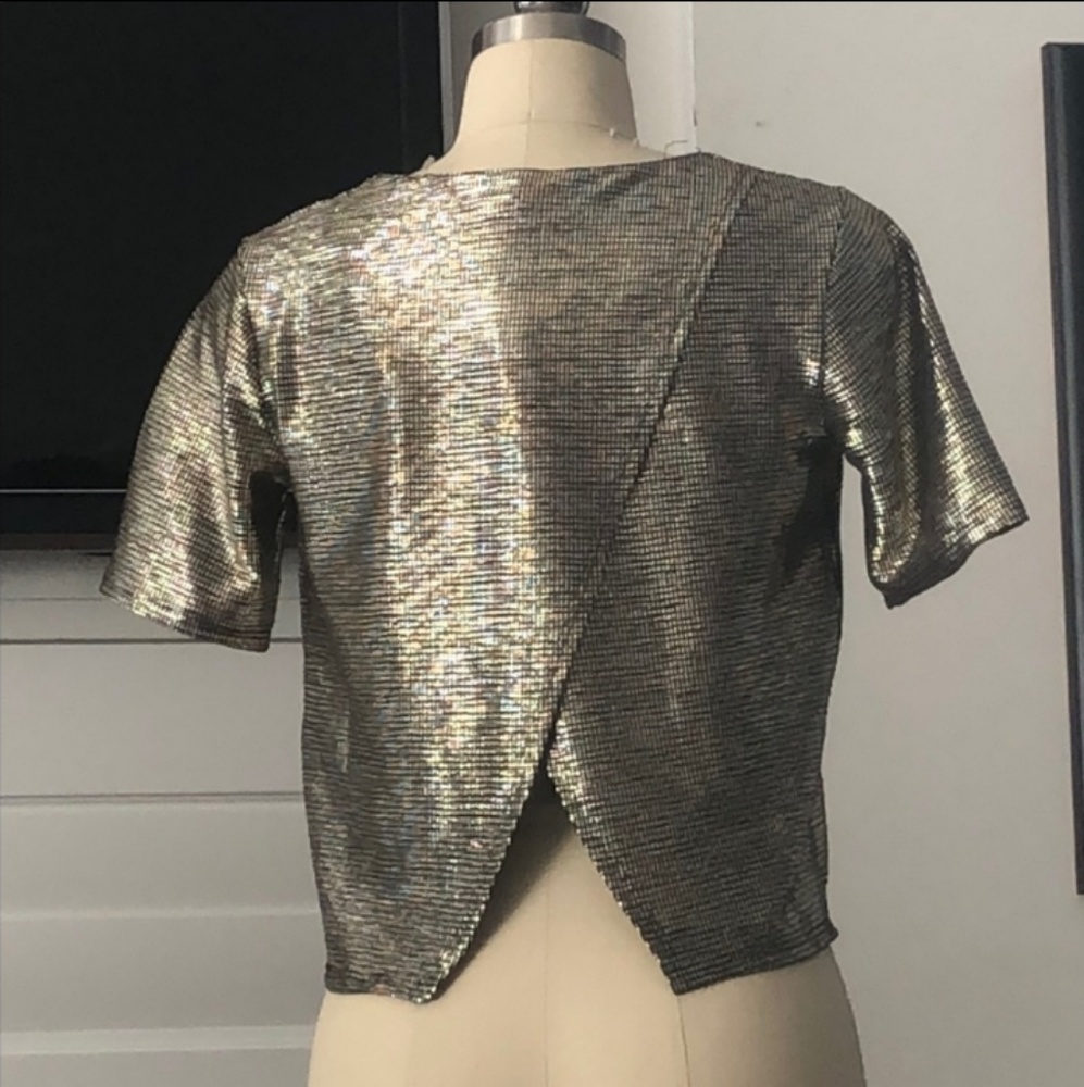 Gold Metallic Crop Top - Picture 4 of 4